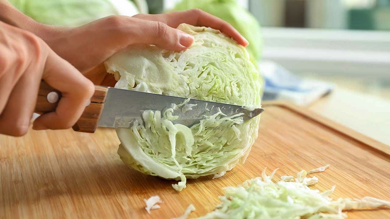 how-to-cut-a-cabbage-for-soup