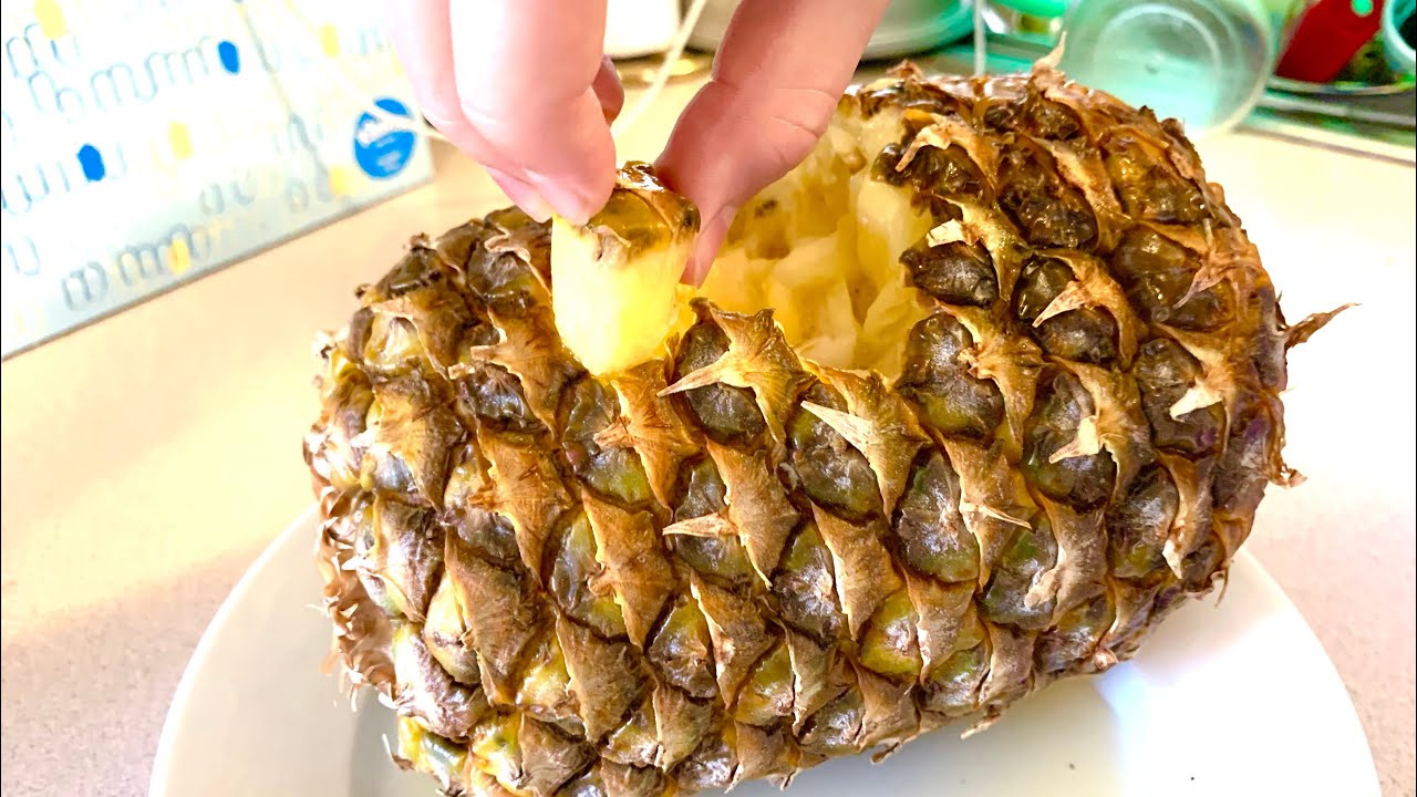 how-to-cut-a-pineapple-pull-apart