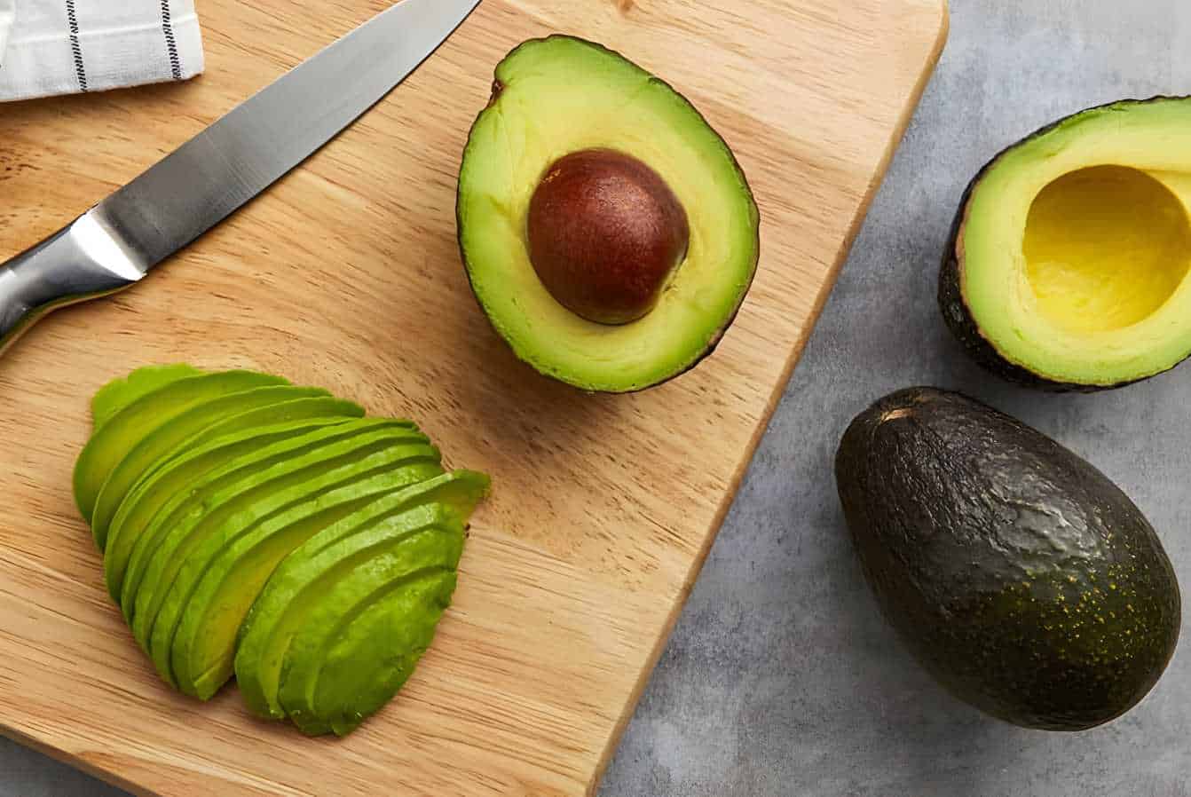 how-to-cut-an-avocado