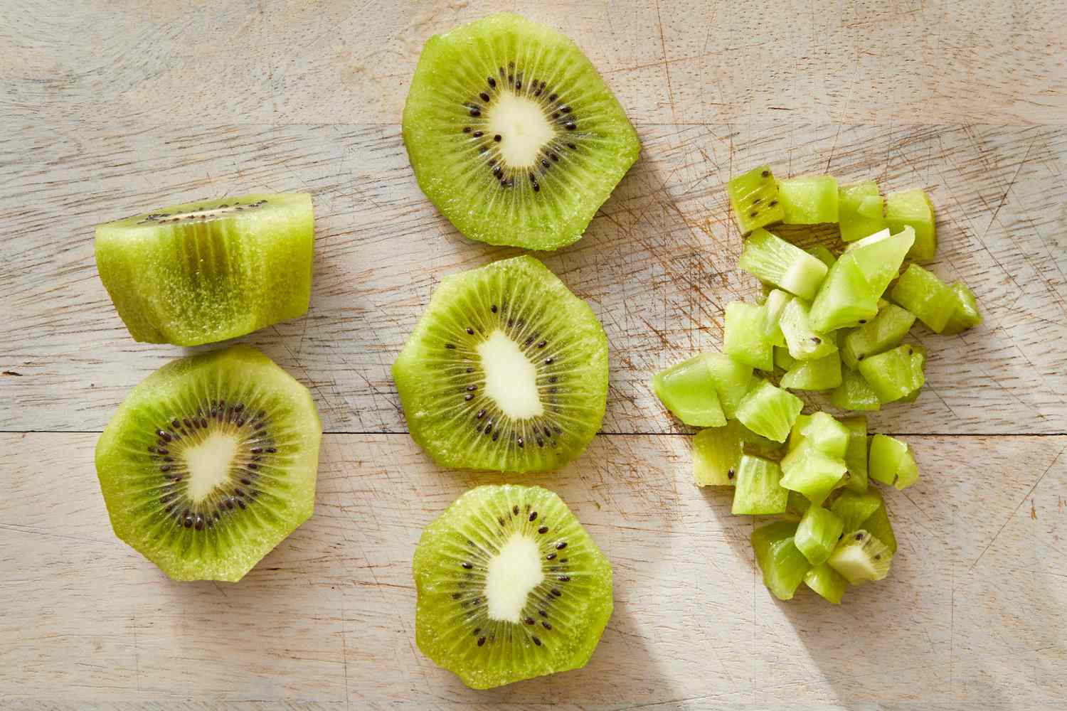 how-to-cut-and-peel-kiwi