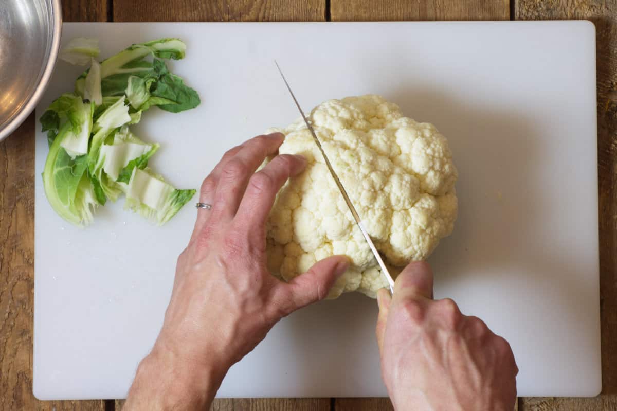 how-to-cut-cauliflower-into-florets