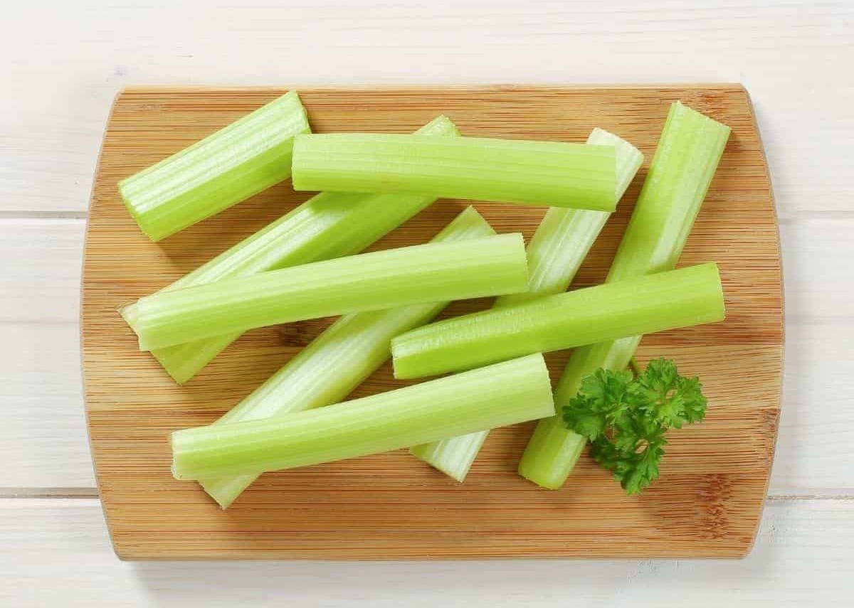 sliced celery