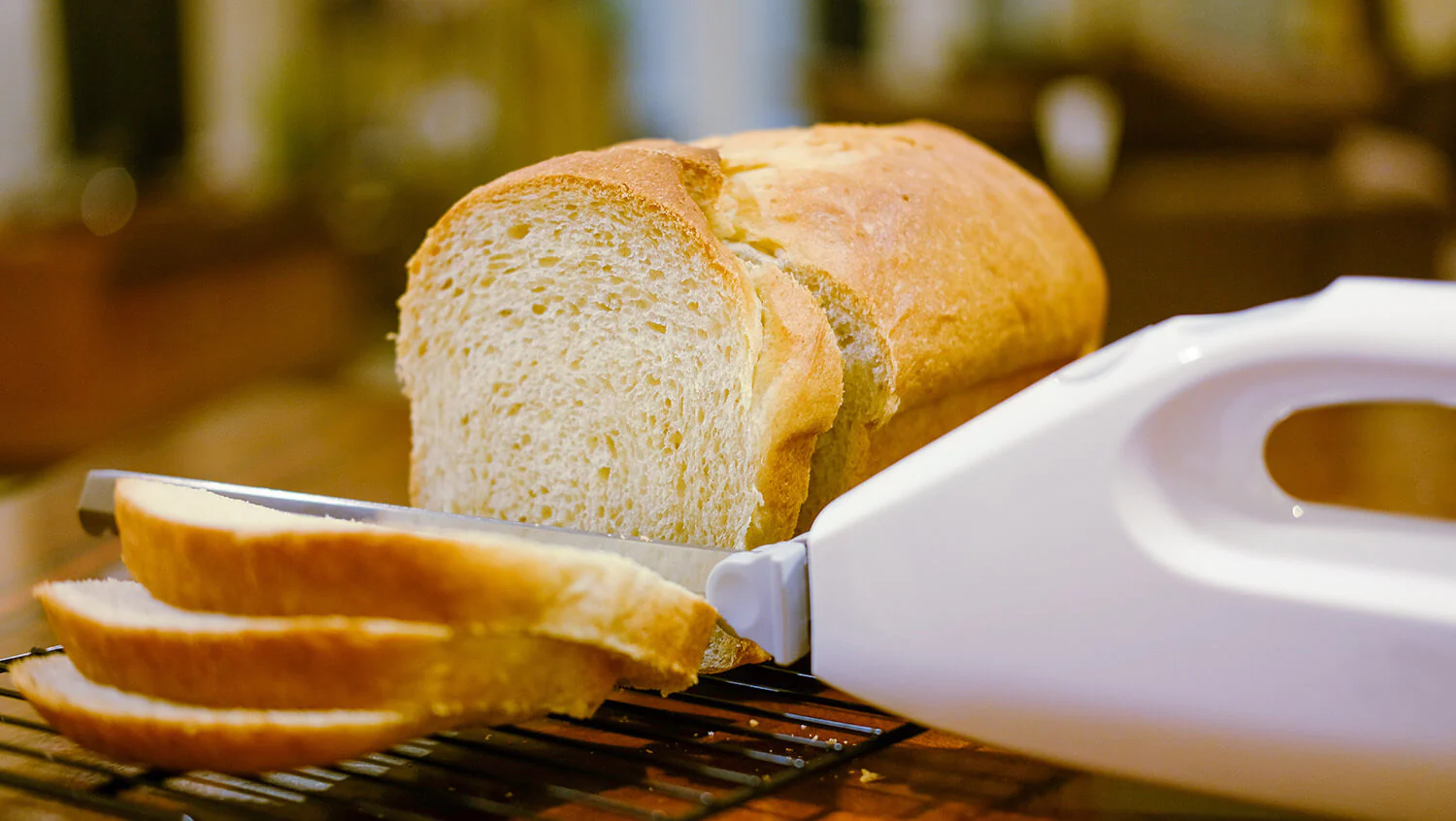 how-to-cut-frozen-bread