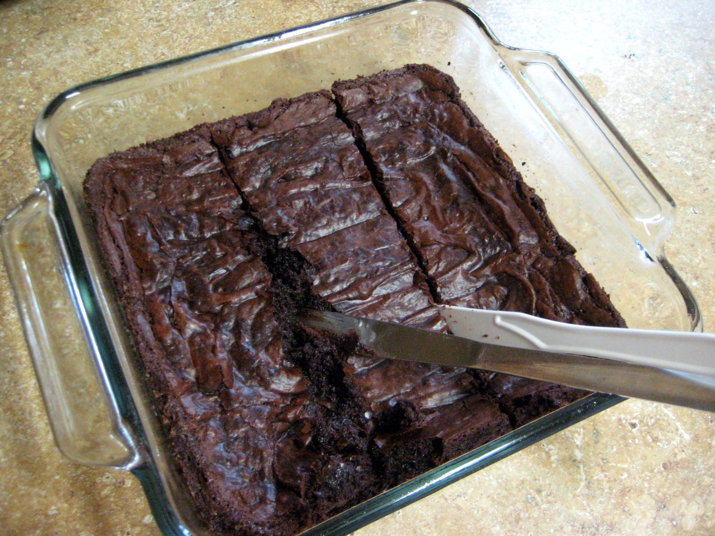 how-to-cut-hot-brownies