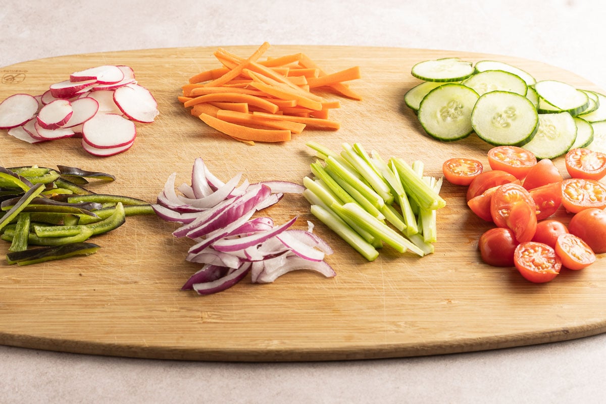 Why Everyone Needs A Salad Cutter Bowl