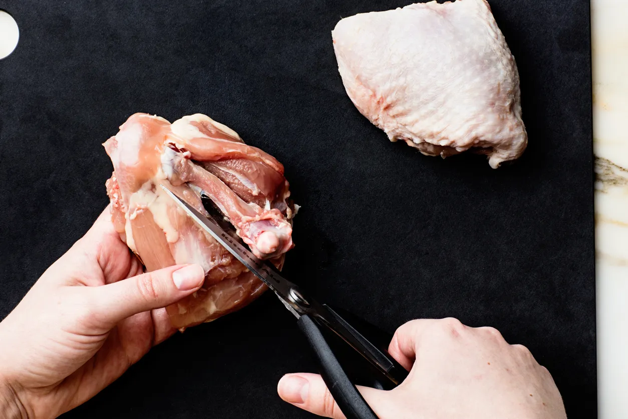how-to-cut-the-bone-out-of-a-chicken-thigh