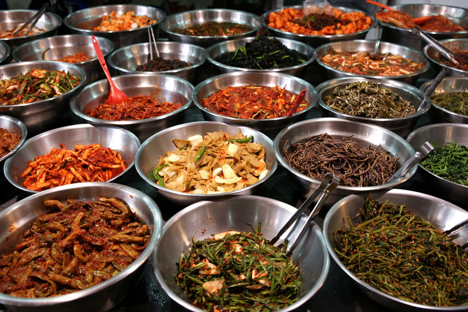 How to Eat Korean Food (Without Embarrassing Yourself) 