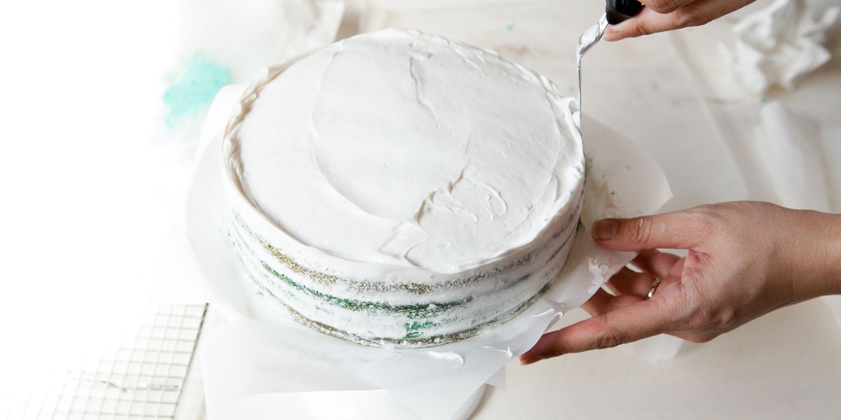 how-to-frost-a-cake