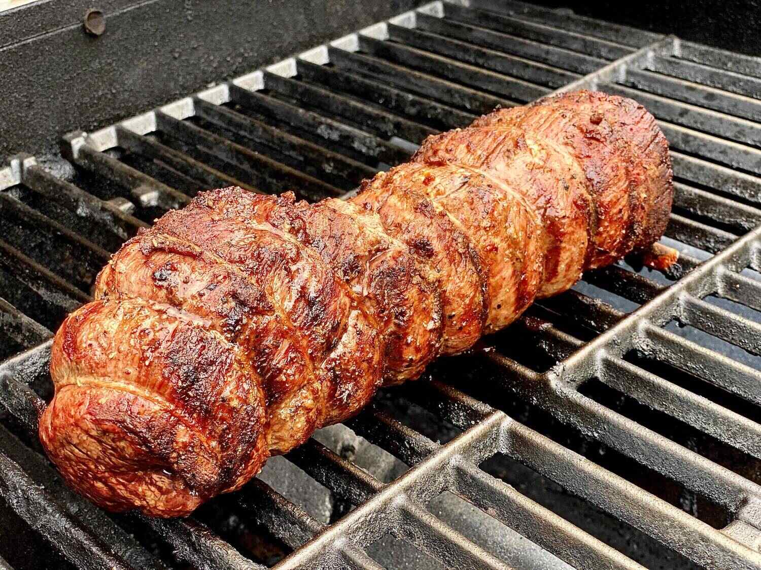 Grilling whole beef outlet tenderloin on gas grill