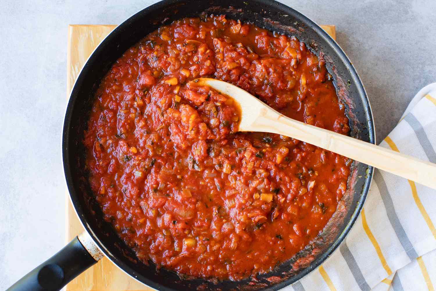 How To Make A Basic Tomato Sauce A Step By Step Guide