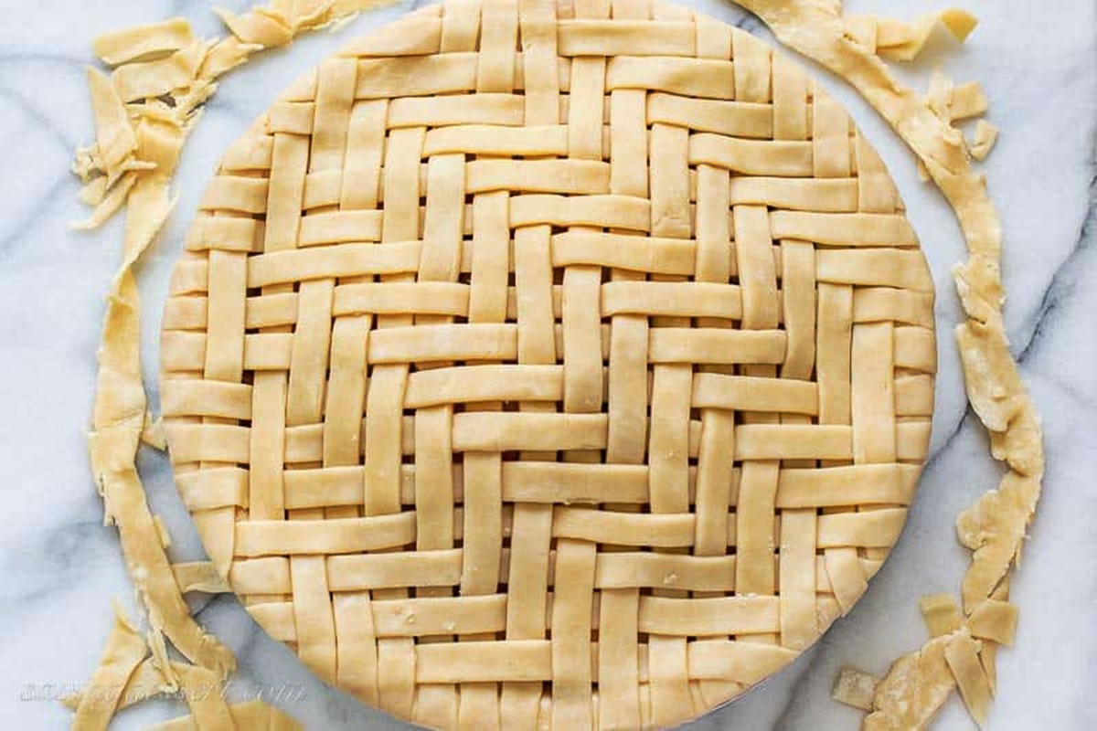 how-to-make-a-herringbone-lattice-pie-crust