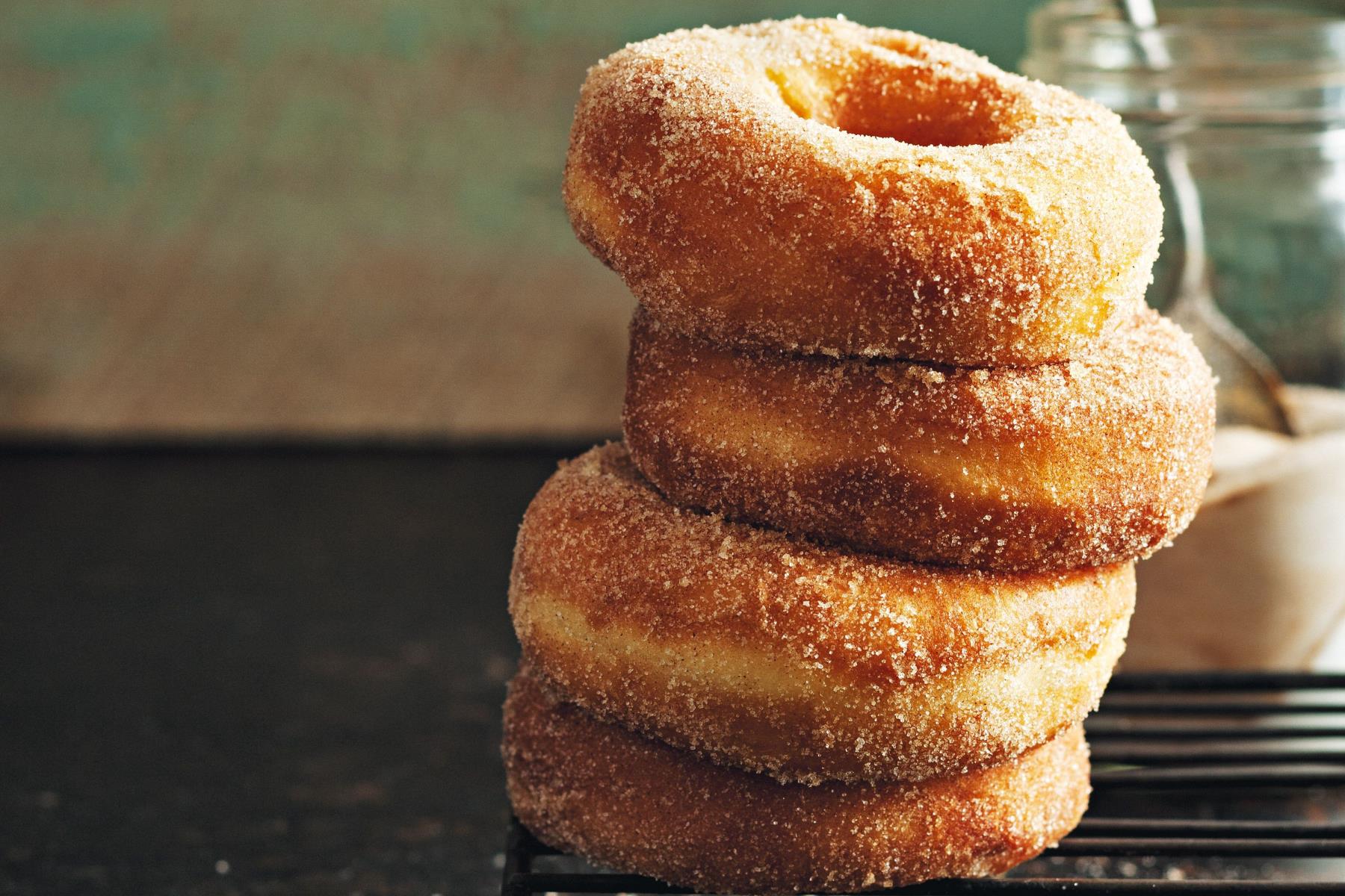 how-to-make-cinnamon-sugar-doughnuts