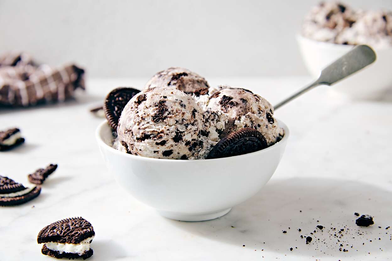 how-to-make-cookies-and-cream-ice-cream