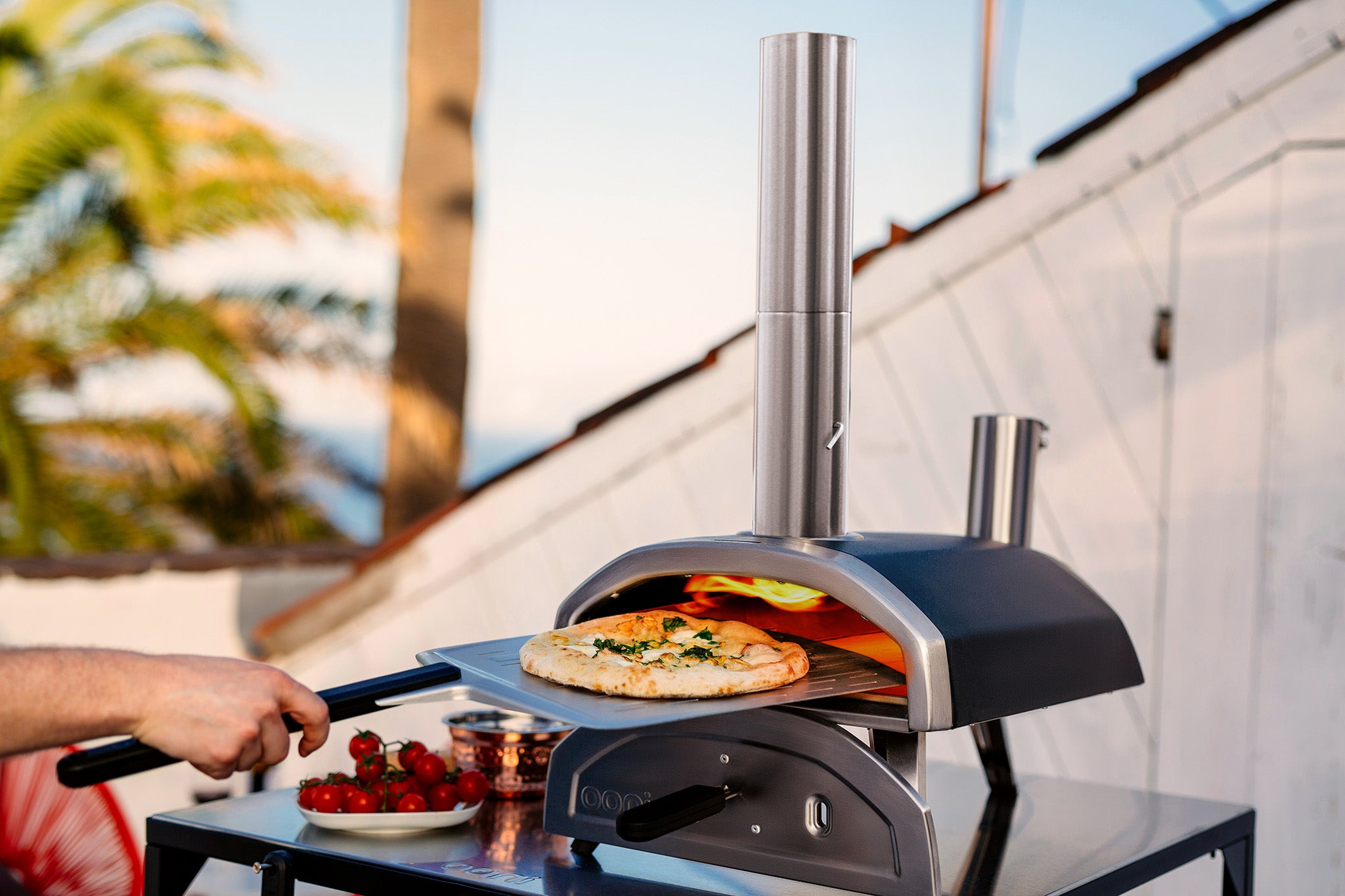 how-to-make-great-pizza-in-an-outdoor-pizza-oven