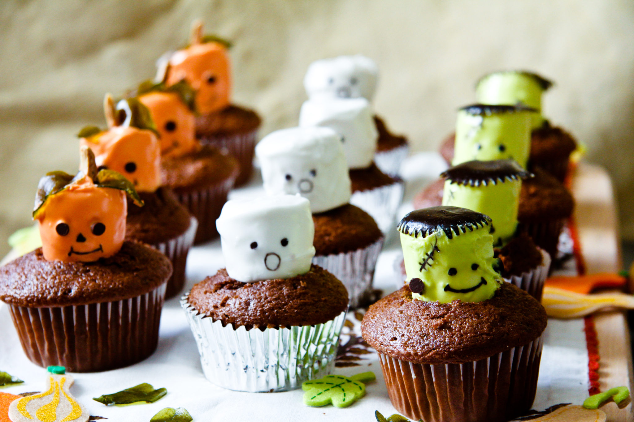 how-to-make-halloween-cupcakes