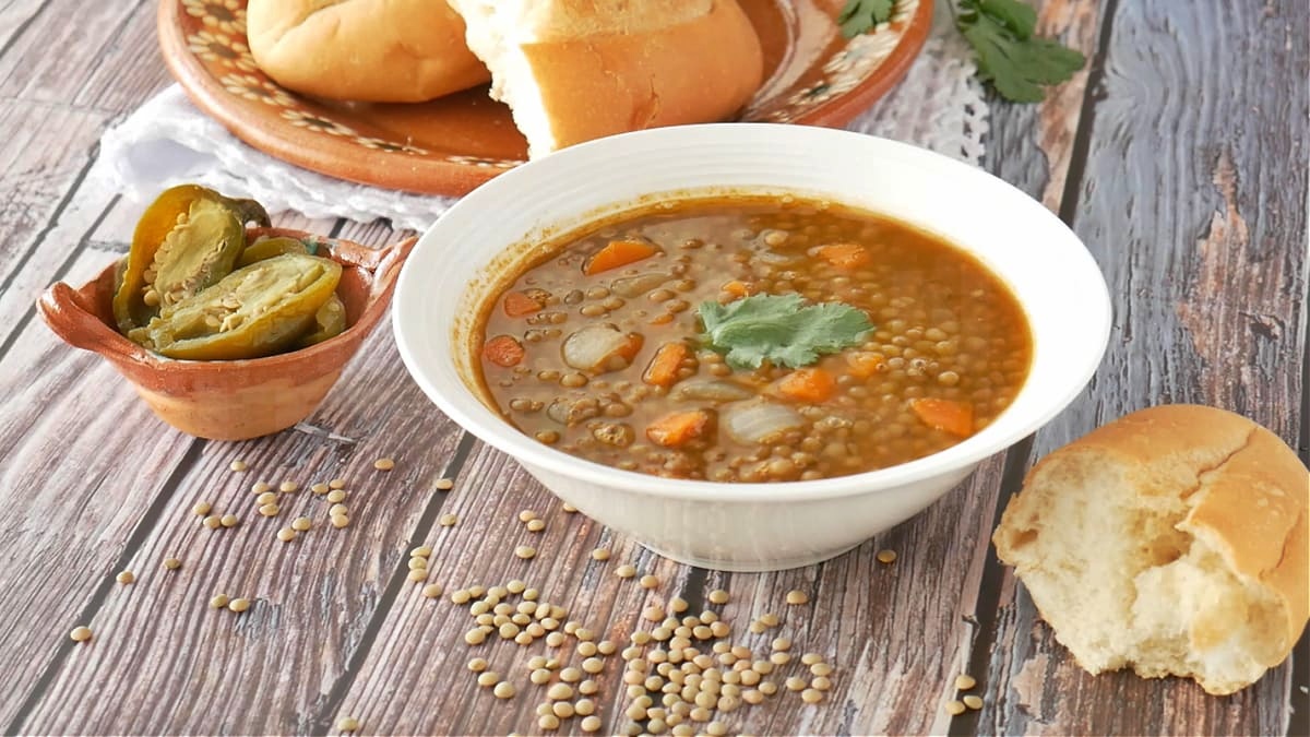 how-to-make-lentil-soup-mexican-style