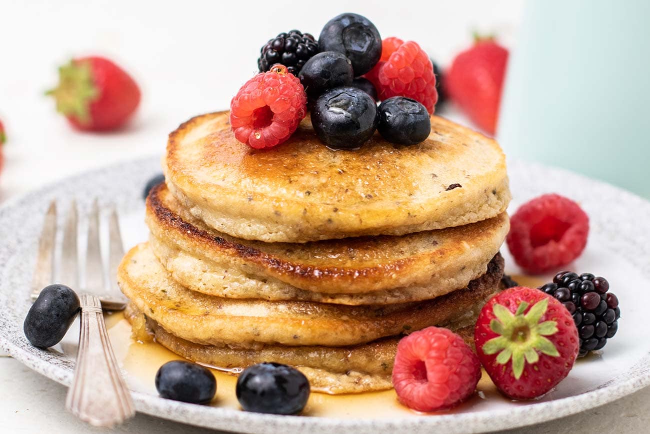 how-to-make-low-carb-pancakes-with-almond-flour
