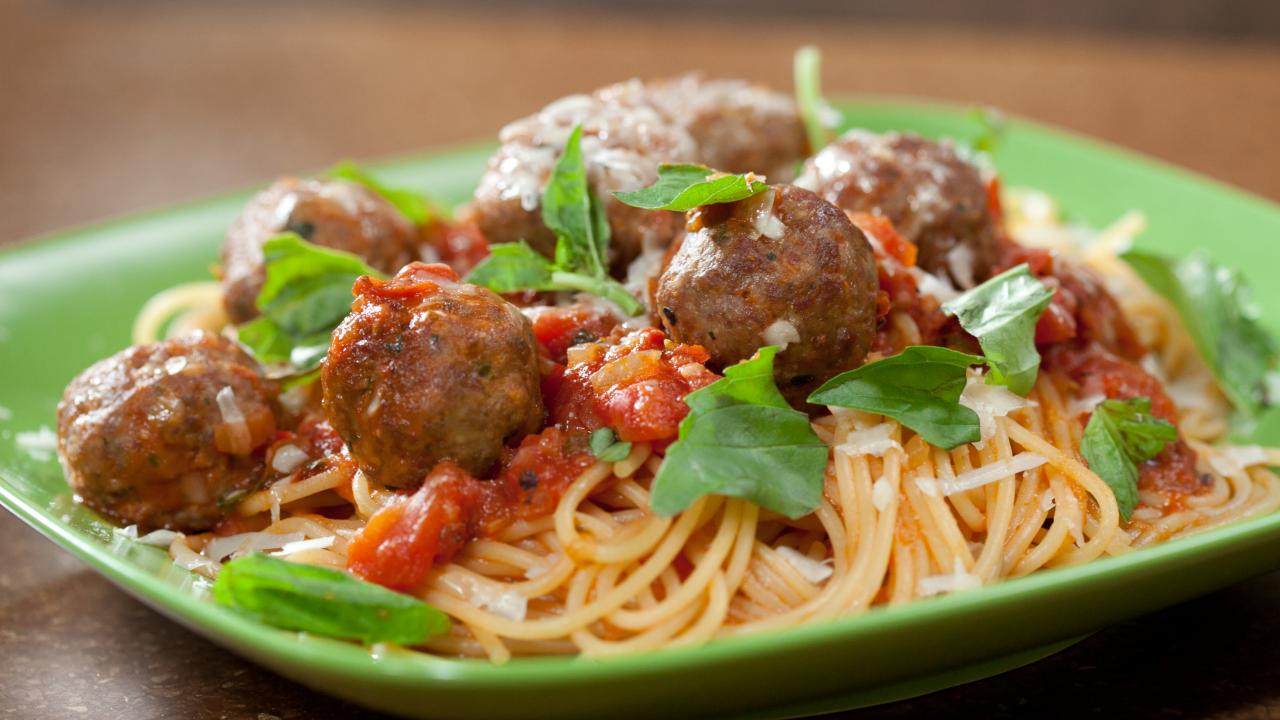 how-to-make-next-level-spaghetti-meatballs