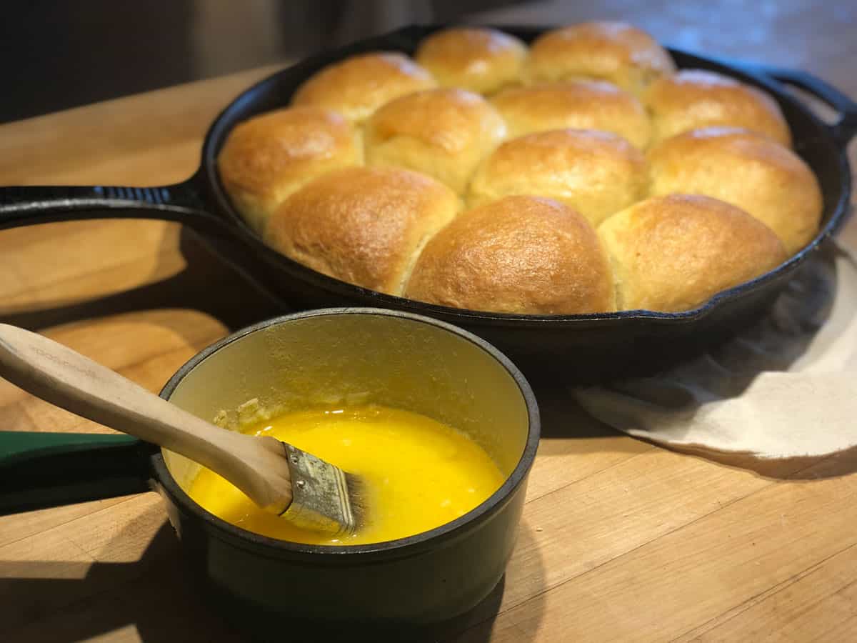 how-to-make-parker-house-rolls