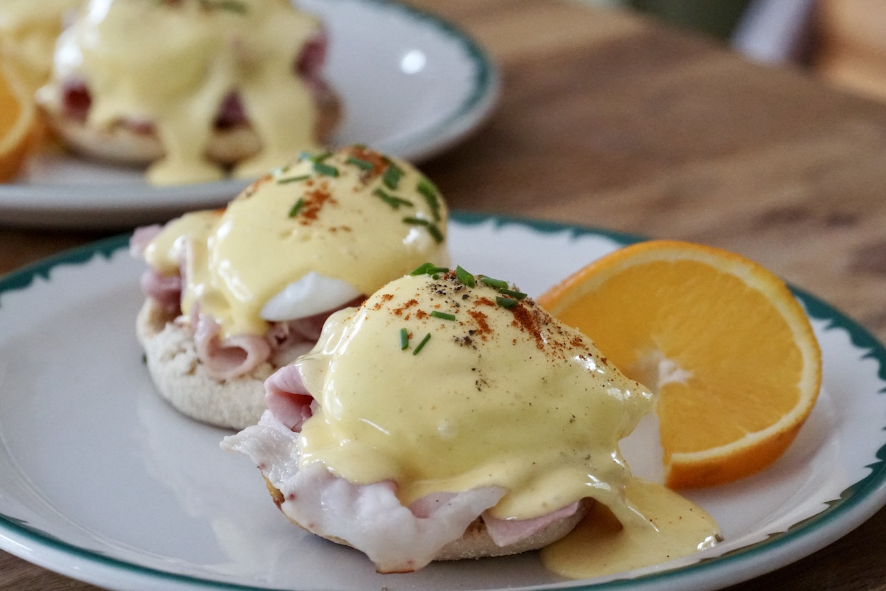 how-to-make-sauce-for-eggs-benedict