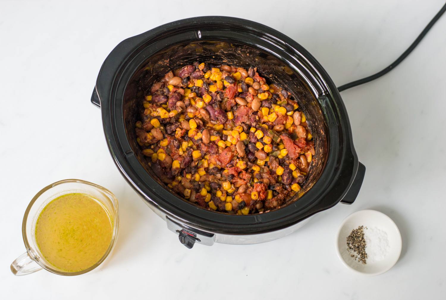how-to-make-taco-soup-in-crock-pot