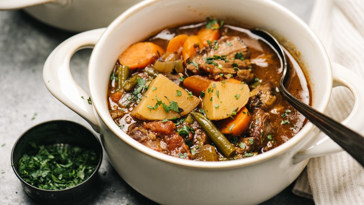 how-to-make-vegetable-beef-soup-in-a-crock-pot