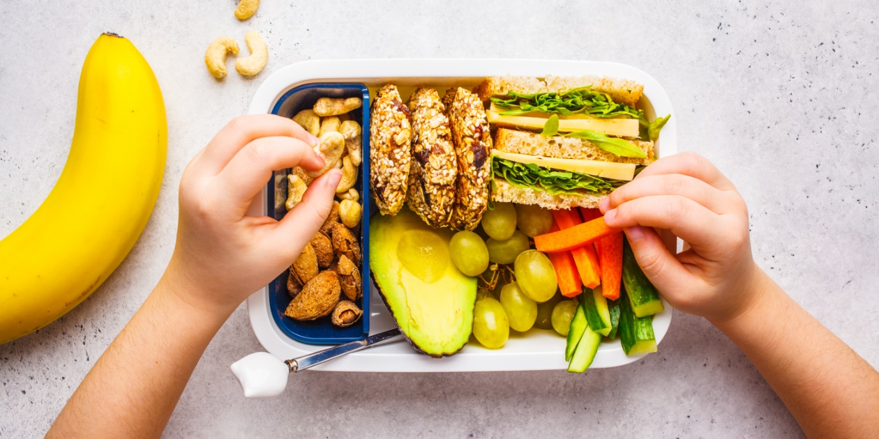 how-to-pack-lunch-for-kids-summer-camp