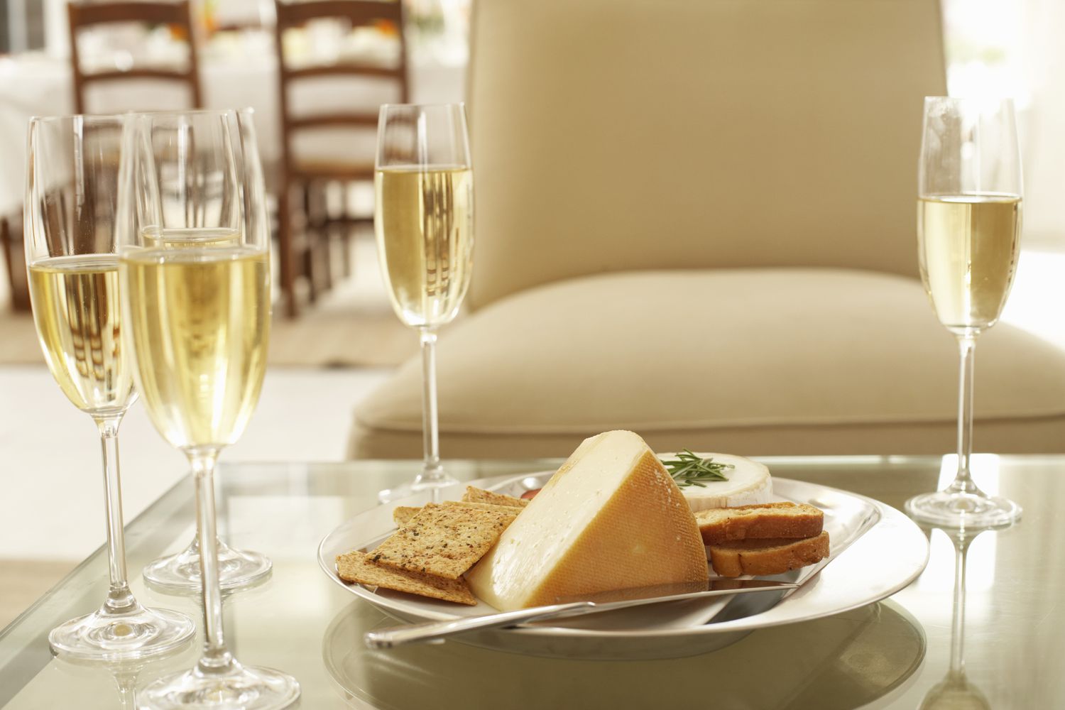 how-to-pair-cheese-with-sparkling-wine