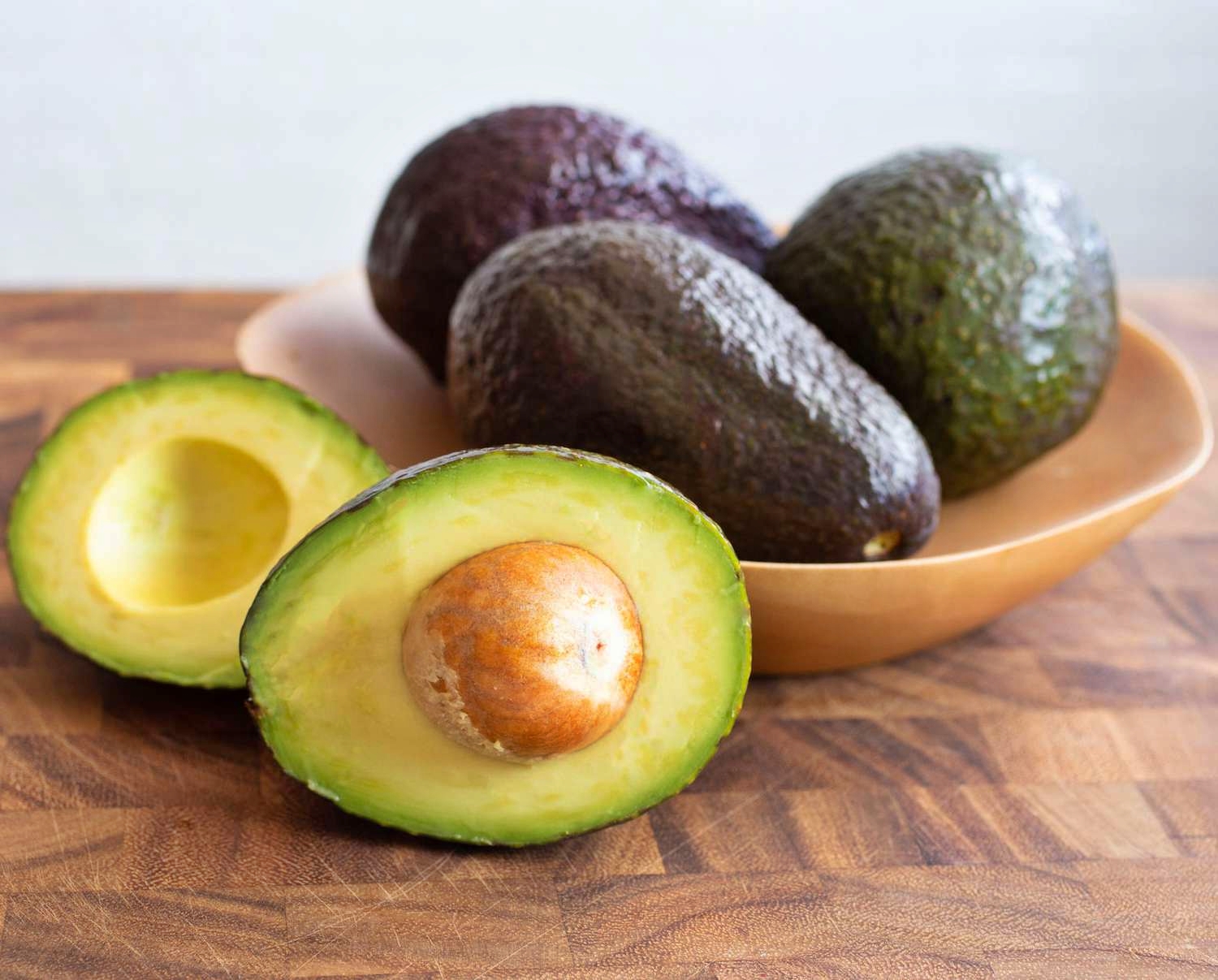 how-to-ripen-avocados