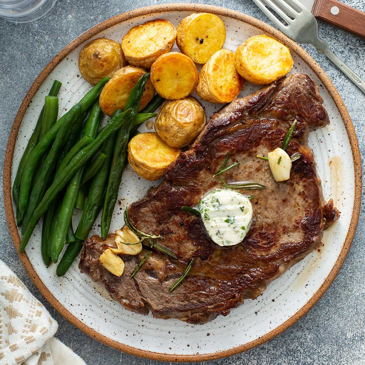 how-to-serve-the-perfect-steak-dinner