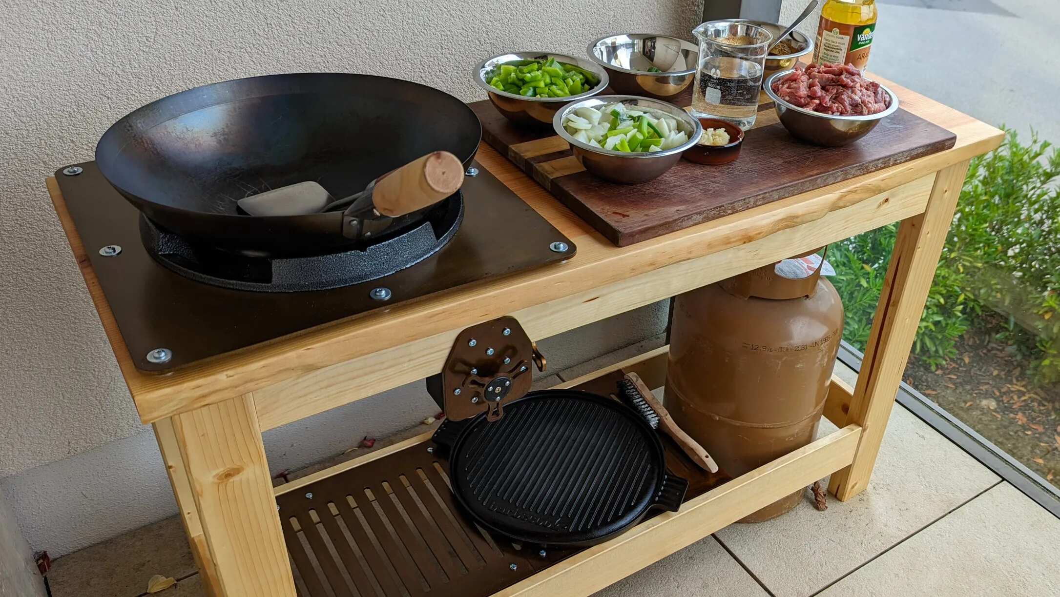 how-to-set-up-a-wok-cooking-station