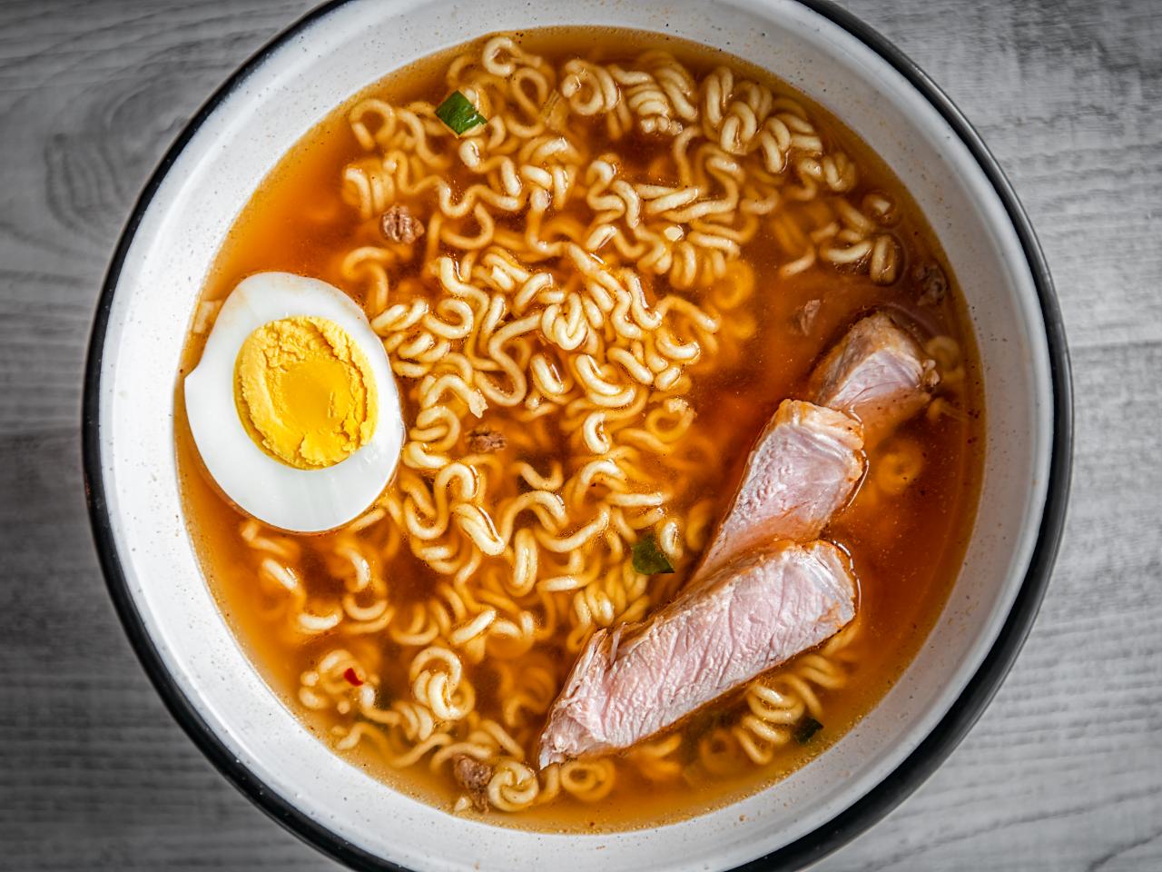 How To Upgrade Instant Noodles - Recipes.net