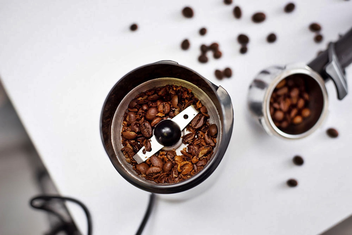how-you-should-be-using-a-coffee-grinder