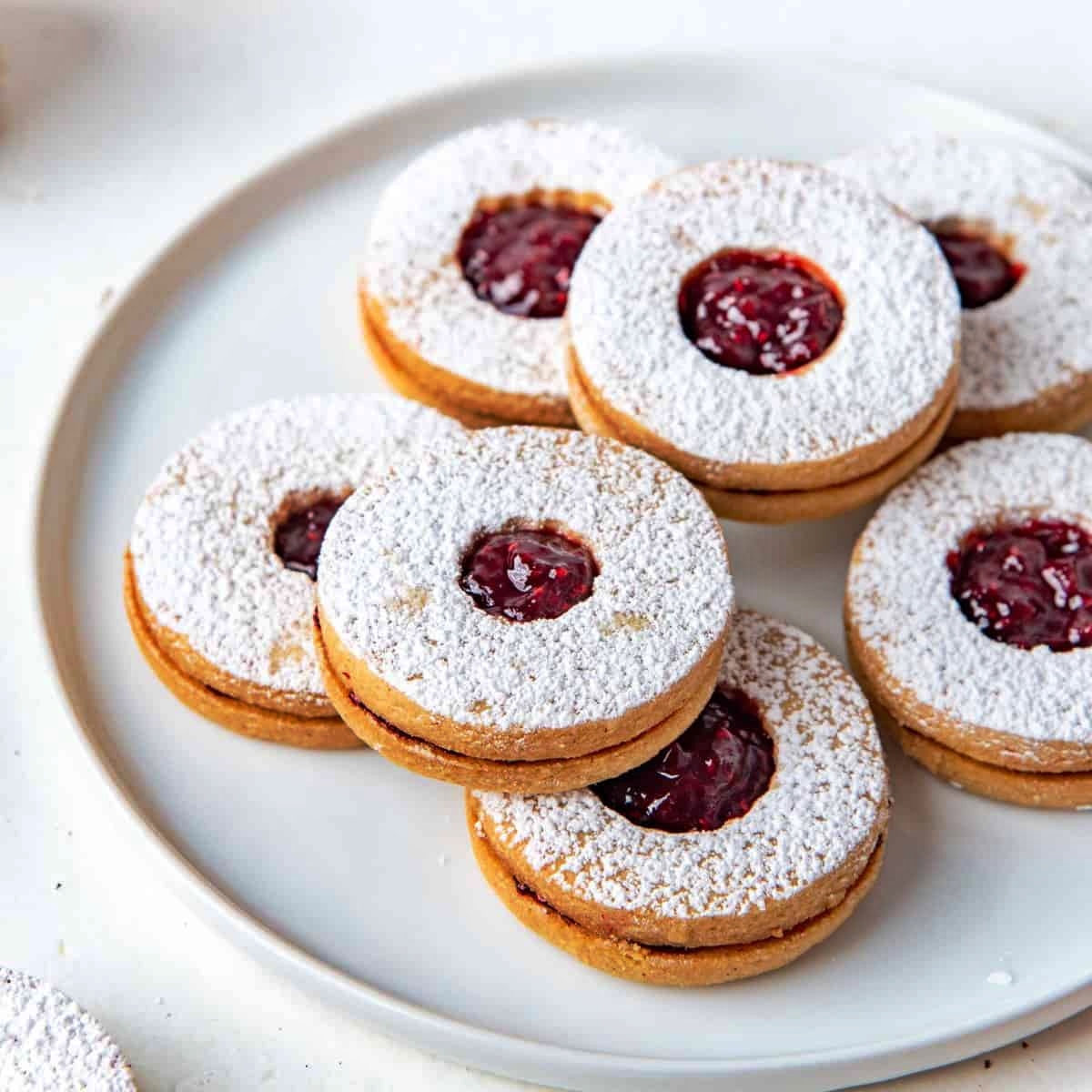 step-by-step-nutty-sweet-tart-raspberry-linzer-cookies