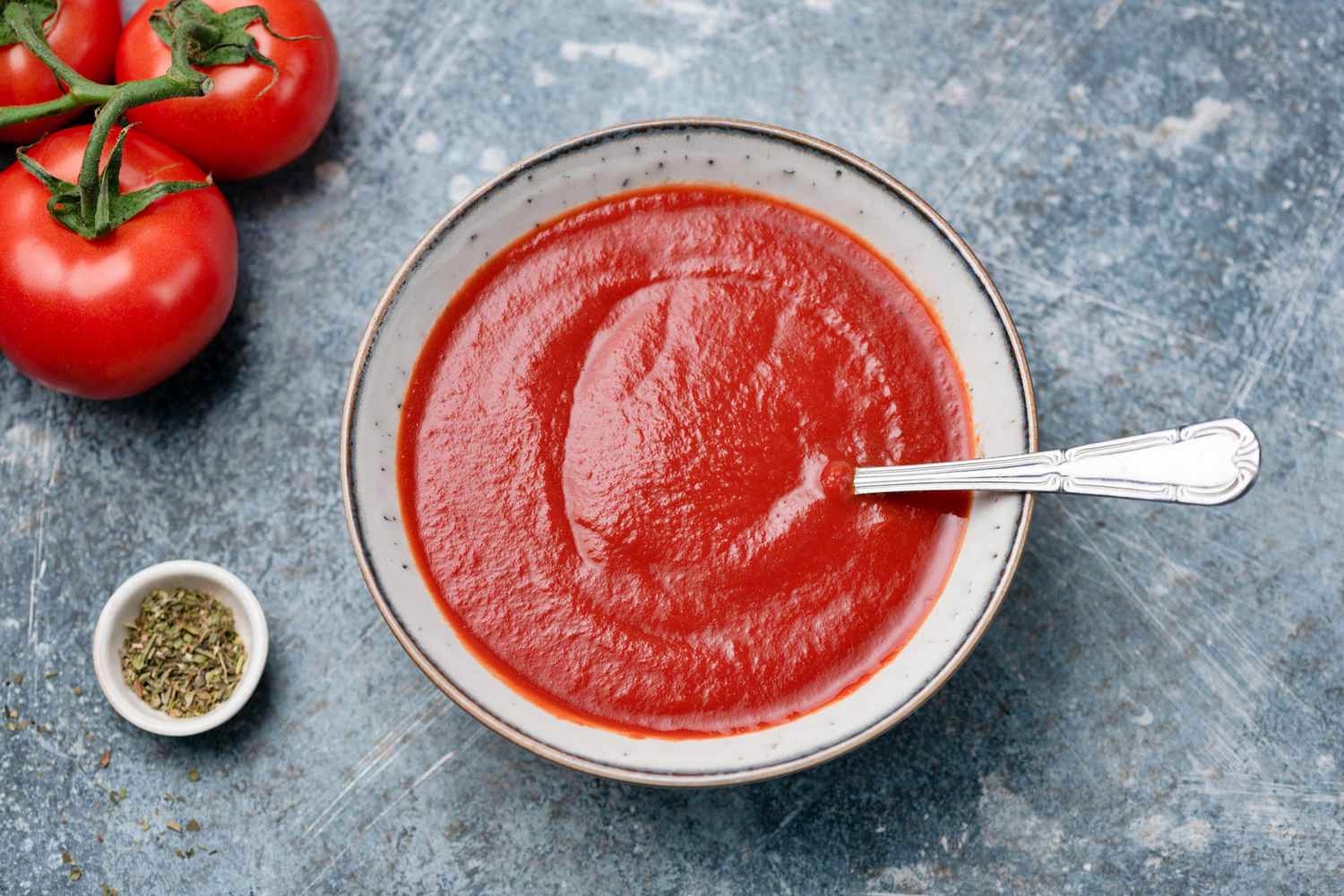 the-2-best-ways-to-make-simple-fresh-tomato-puree