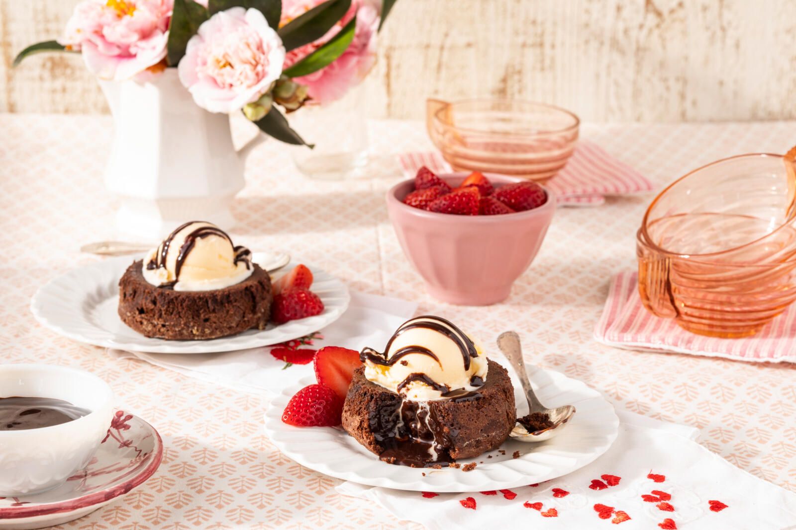 this-molten-chocolate-cake-for-2-will-melt-your-valentines-heart