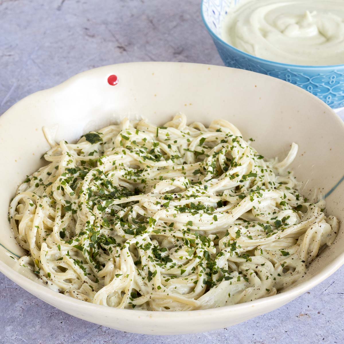 vegan-alfredo-sauce-is-all-about-the-cauliflower-and-cashew-puree