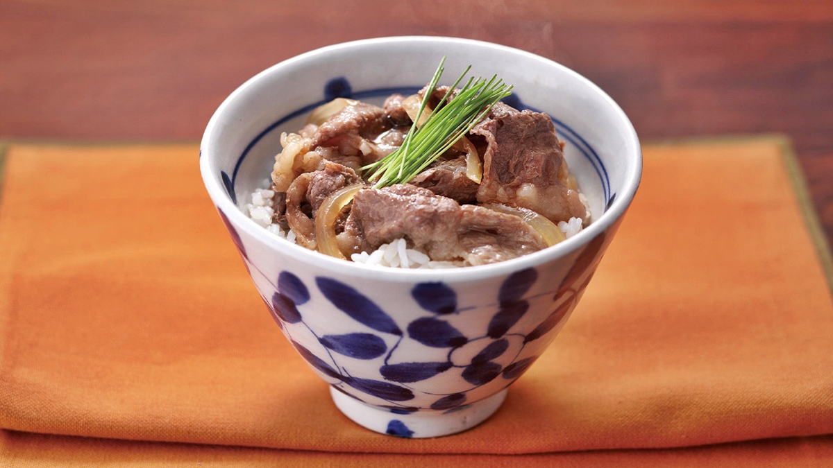 video-how-to-make-gyudon-japanese-simmered-beef-and-rice-bowls
