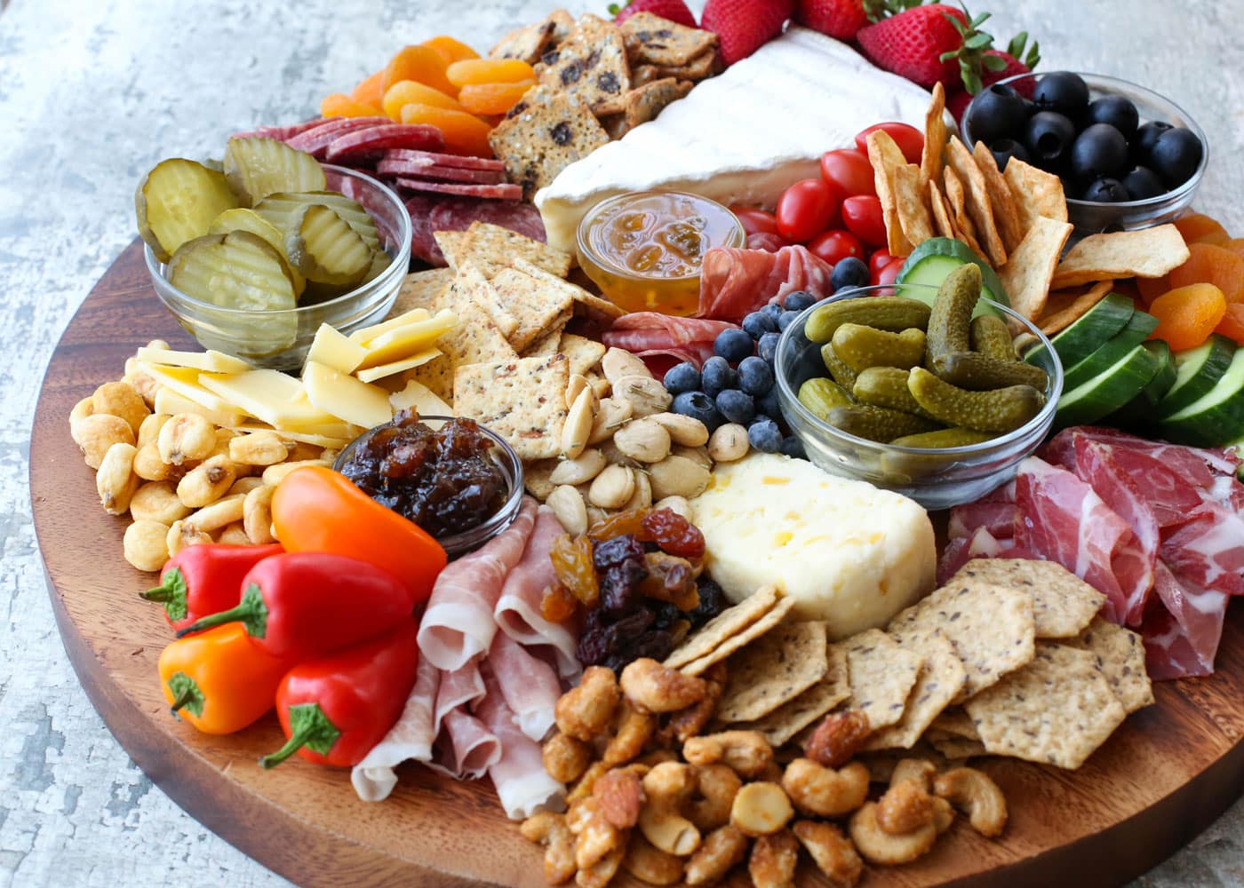 what-to-serve-on-a-cheeseboard