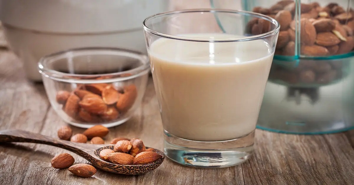 how-to-boil-almond-milk