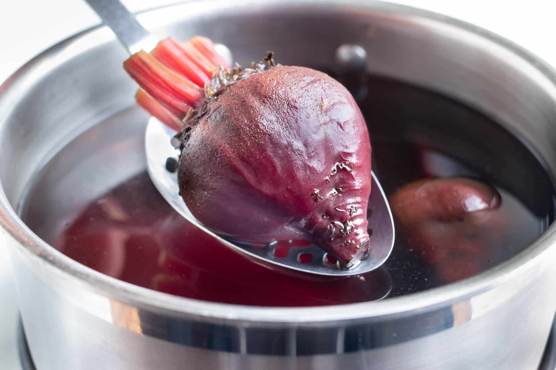 how-to-boil-beets-for-salad
