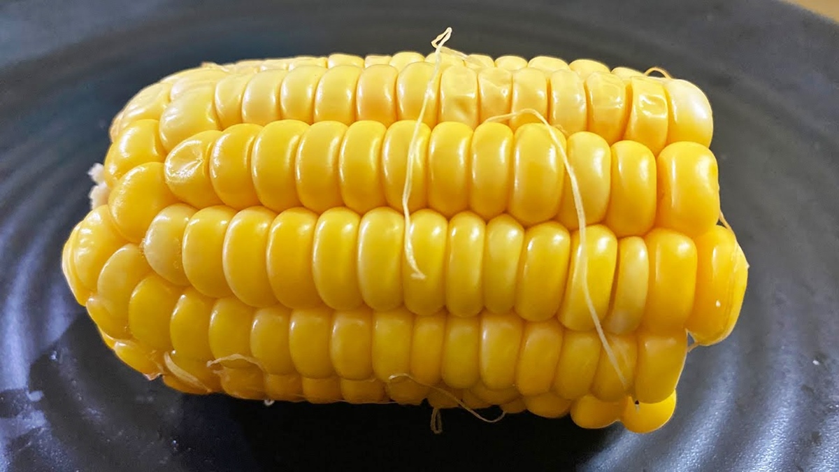 how-to-boil-corn-in-microwave