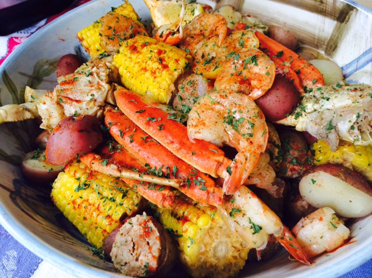 how-to-boil-crab-legs-and-shrimp