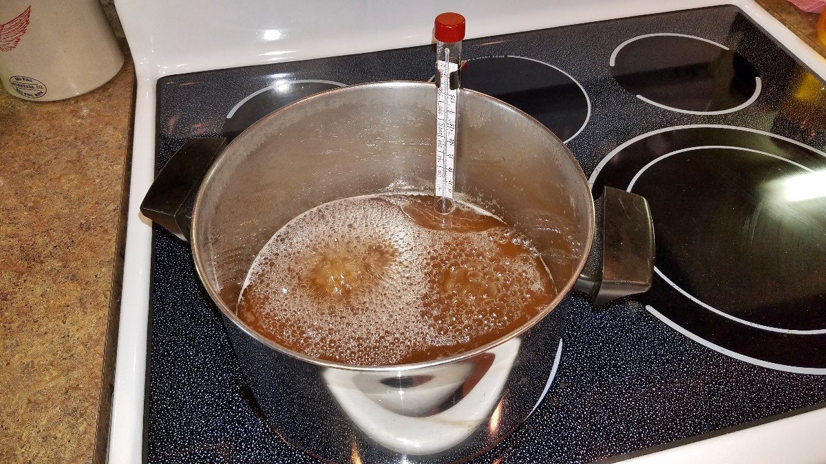 how-to-boil-down-maple-syrup