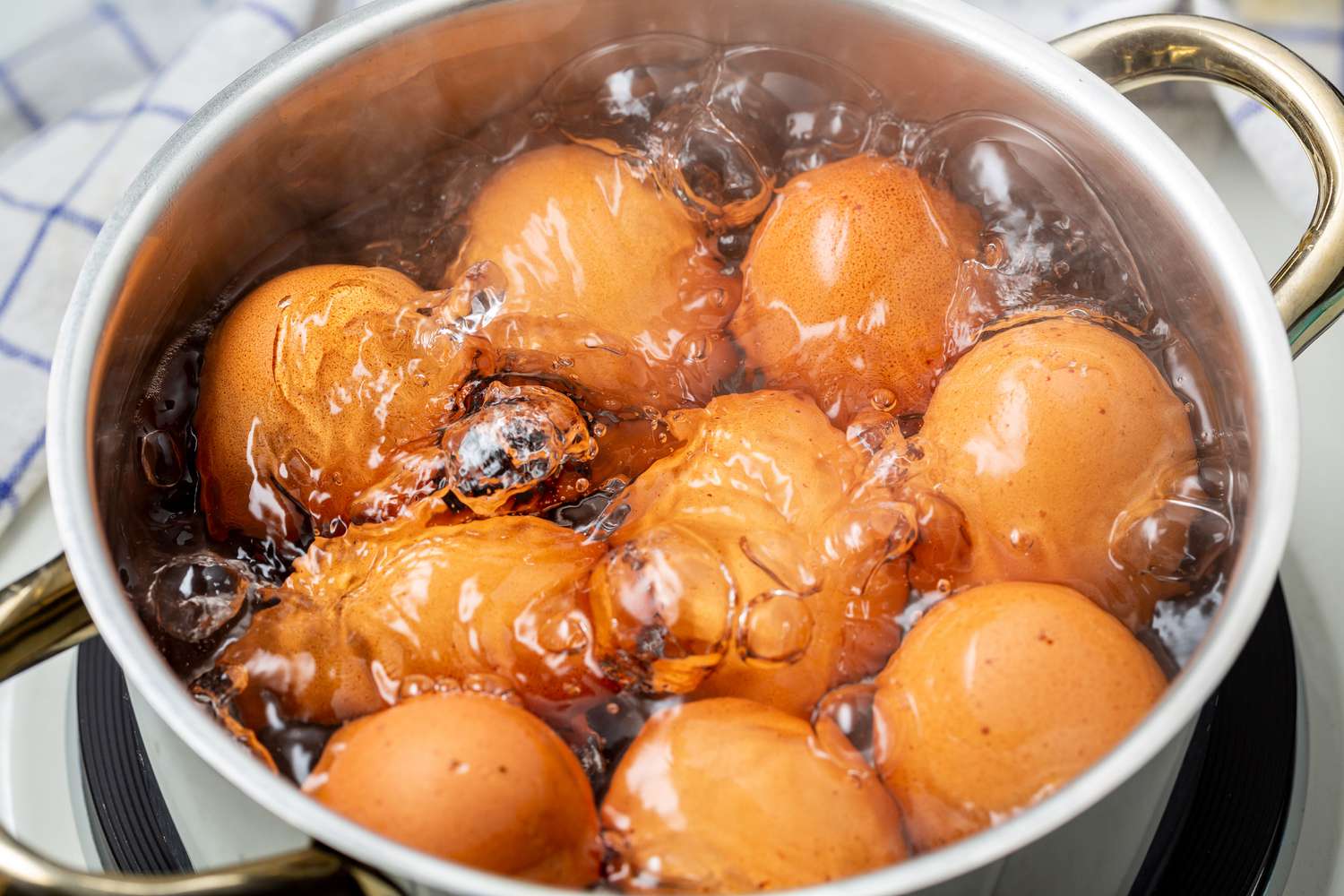 How To Make Scrambled and Hard-Boiled Eggs Without Cracking the Shell 