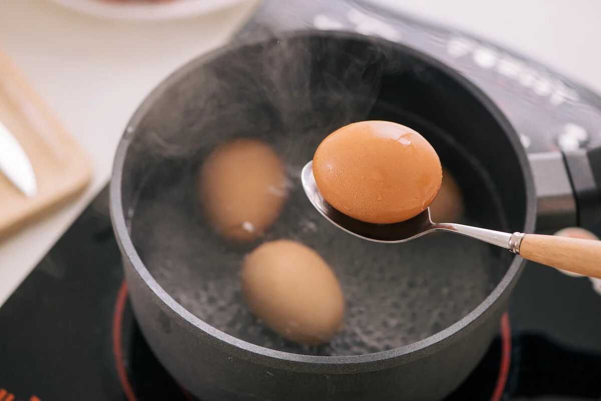 how-to-boil-eggs-without-cracking-them