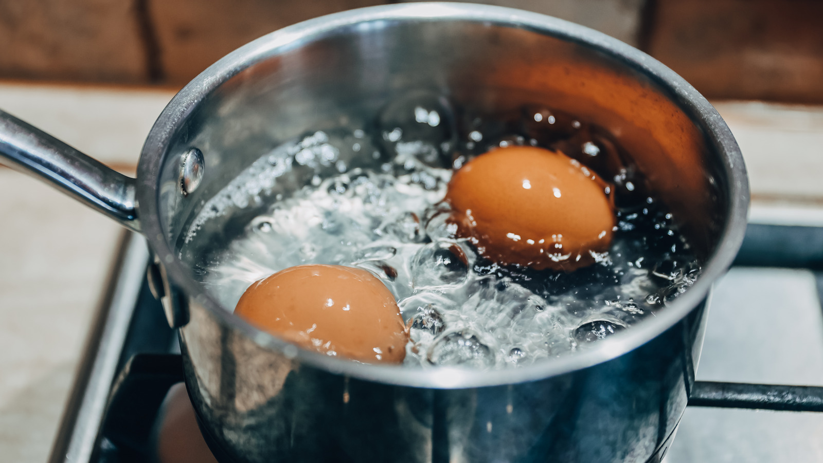 how-to-boil-fresh-eggs