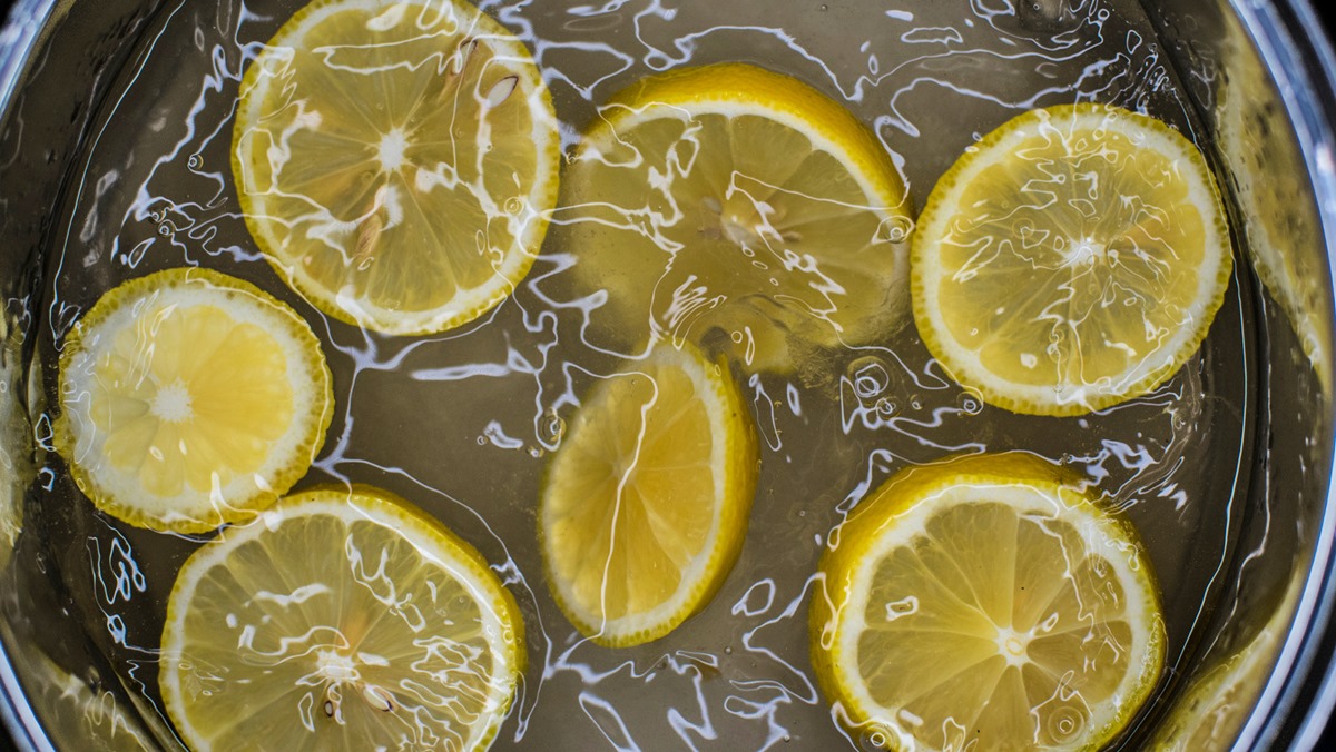 how-to-boil-lemon-water