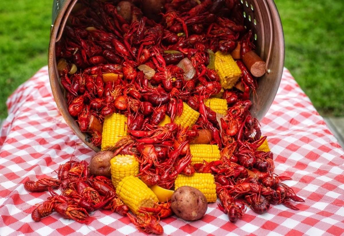 How To Boil Live Crawfish 