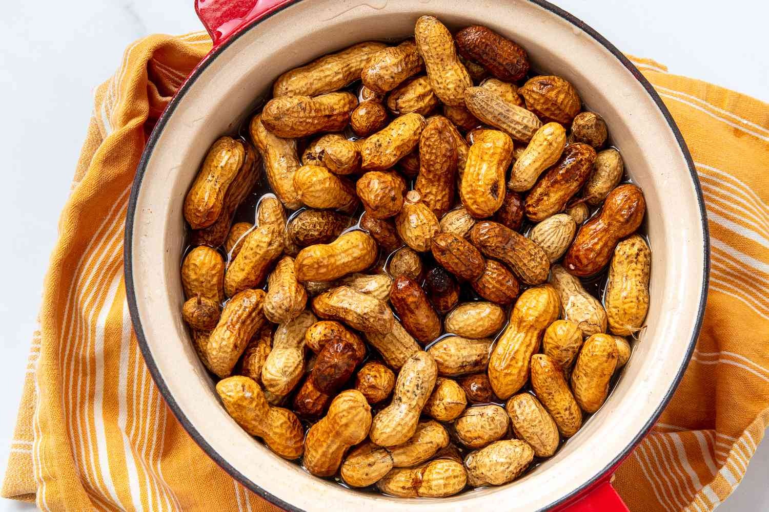 how-to-boil-peanuts-in-a-pot